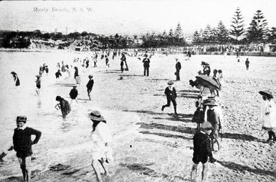 Children playing on the shore at Manly Beach