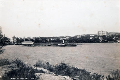 Across Manly Cove to Manly Wharf and the Eastern Hill