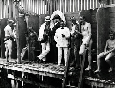 Members of Manly Amateur Swimming Club at Manly Baths