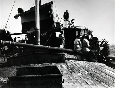 People aboard the ship 'Euroka' wrecked on Long Reef