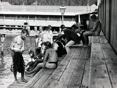 Members of Manly Amateur Swimming Club at Manly Baths