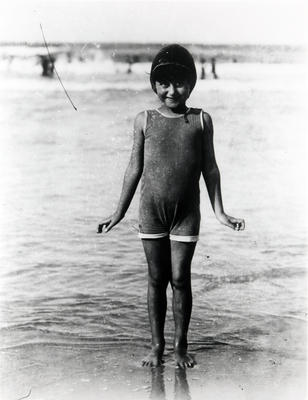 Young girl (Lorna Wellings)on Manly Beach