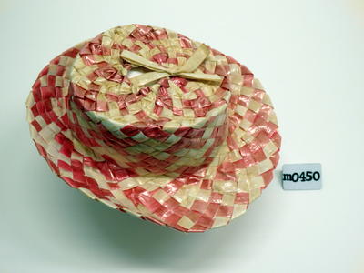 Plastic coated raffia white interwoven with pink round flat top short brim hand made