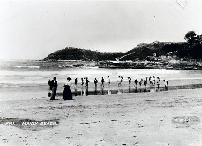 South Steyne to Fairy Bower and Shelly Beach with bathers in foreground