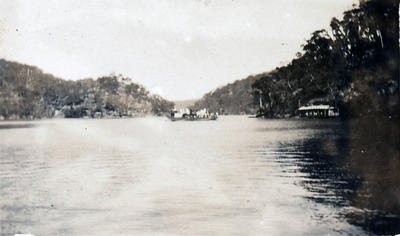 Cowan Creek showing a houseboat